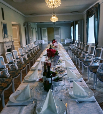 ded515_d935165596af4bbfa6a3d1f90065b99b~mv2